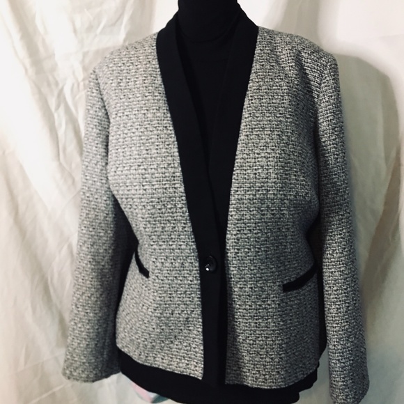 Jones Studio Jackets & Blazers - Jones Studio Black/Silver Tweed Blk Border 18W
